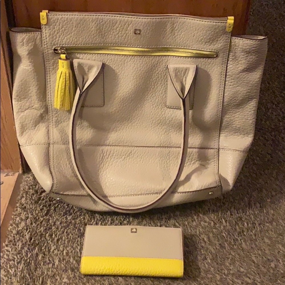Kate Spade large bag with matching billfold.